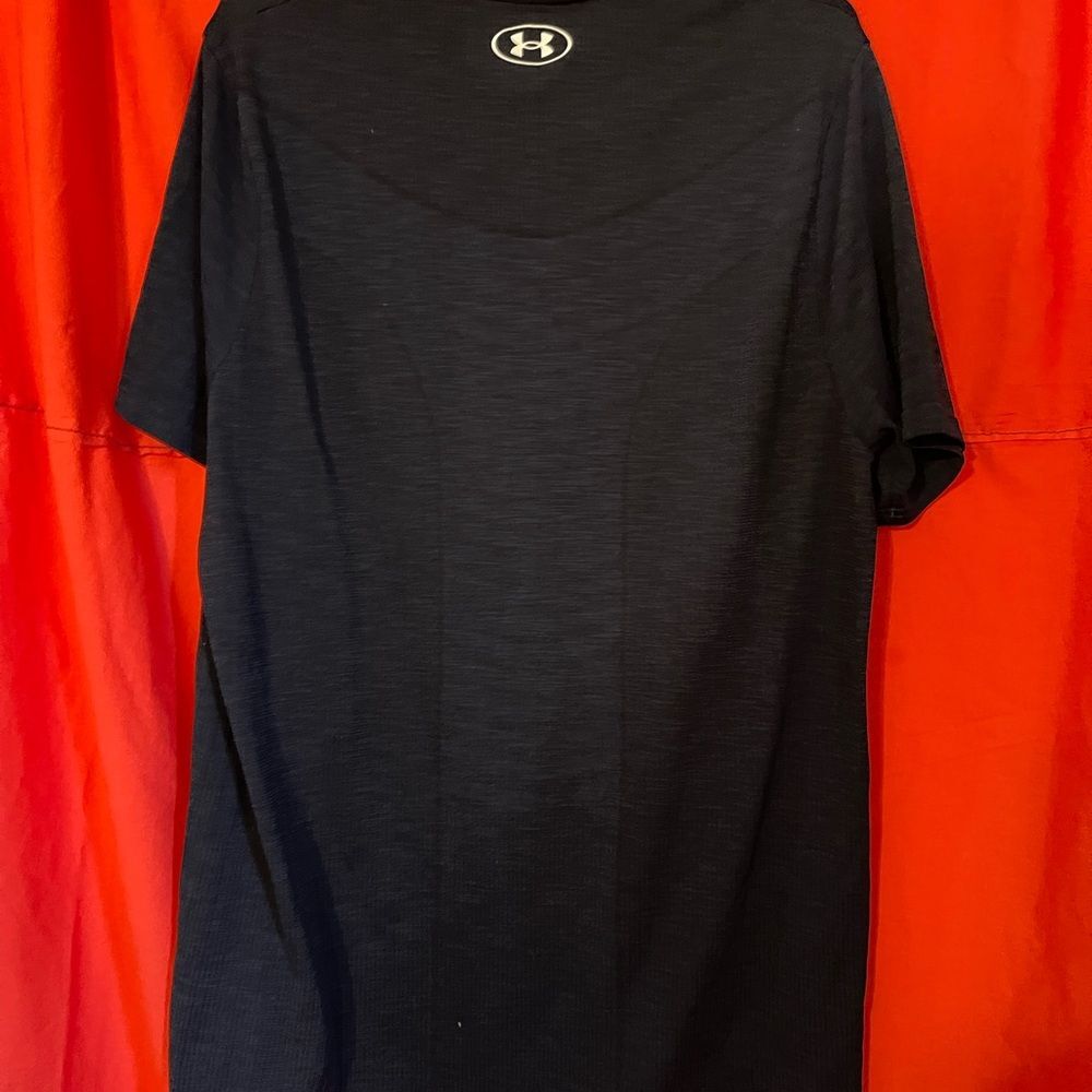 Under Armour Men’s T-Shirt Size L Black Short Sleeve Athletic Workout Charged - Picture 5 of 8